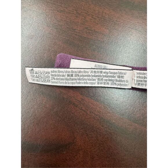 Victoria’s Secret Lined Demi Berry Color with Gold Bra Size 32D - Picture 7 of 7